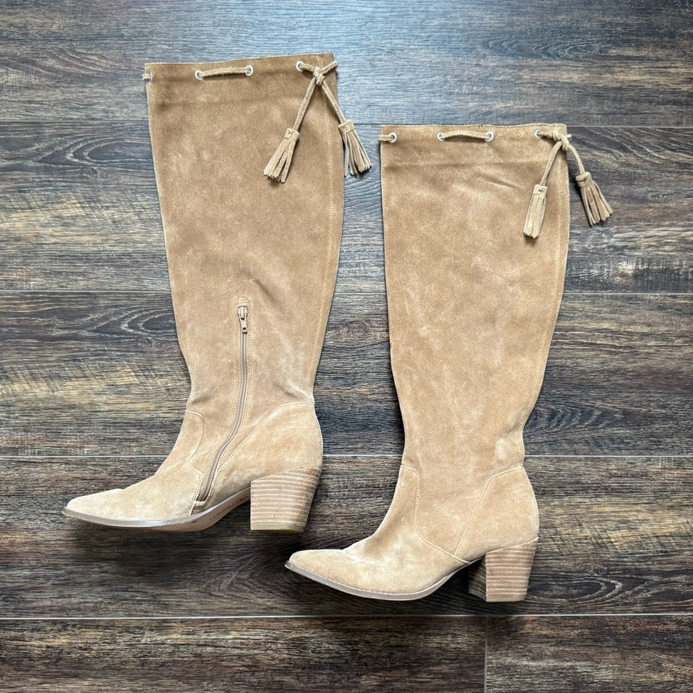 SOLE SOCIETY Women's Aresa Tall Tan Suede Tassel Heeled Boots Size 9